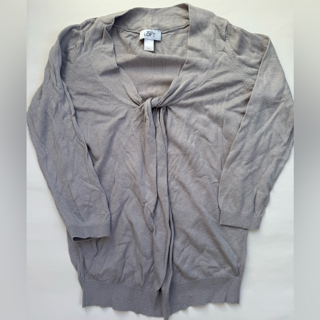 Ann Taylor Loft Gray Sweater V-Neck Grey Silver Ruched Rayon Small